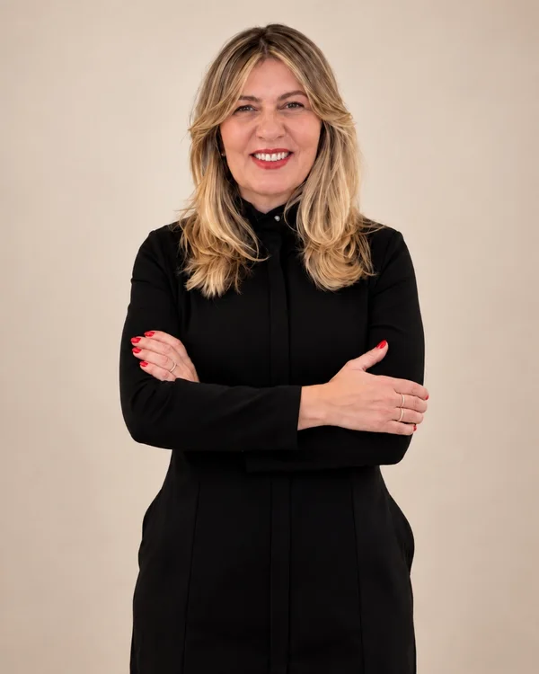 Dra. Cristiane Oliani